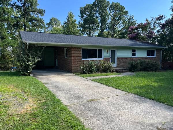 Newly renovated 3 bedroom, 1.5 bath home. Nice neigborhood. - apts/housing for rent - apartment rent