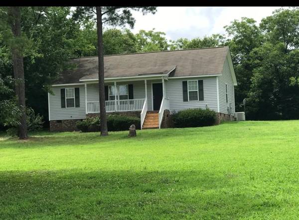 Perfect for single families and, lot of land to enjoy outside duties. - apts/housing for rent - apartment rent -...