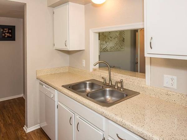 Rent an amazing 1151 Sq Foot 2 bed / 2 bath near transit! - apts/housing for rent - apartment rent
