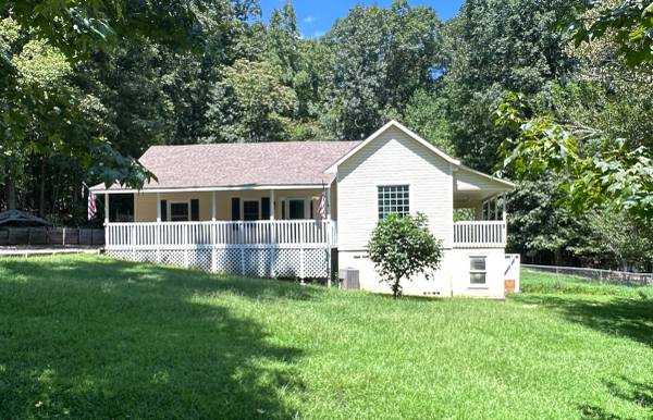 Big garage and shed! Lake wheeler ranch 10' ceiling pond and creek - apts/housing for rent - apartment rent