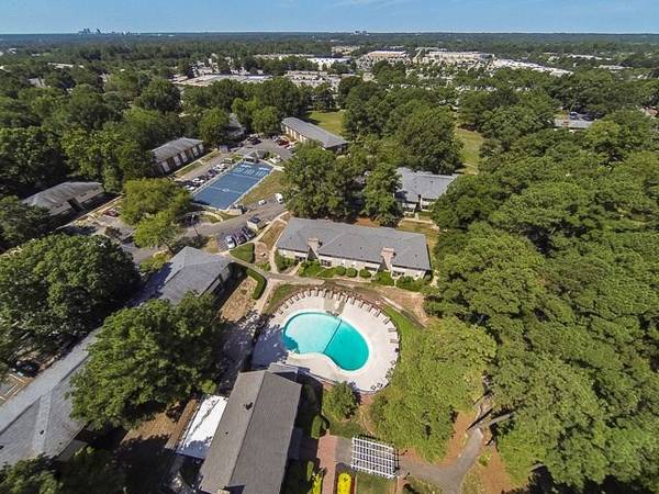 Check us out! Great 1 BD / 1 BA by public transportation. 741 SqFt! - apts/housing for rent - apartment rent -...