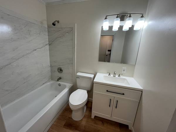 Newly renovated 3 bedroom, 1.5 bath home. Nice neigborhood. - apts/housing for rent - apartment rent picture