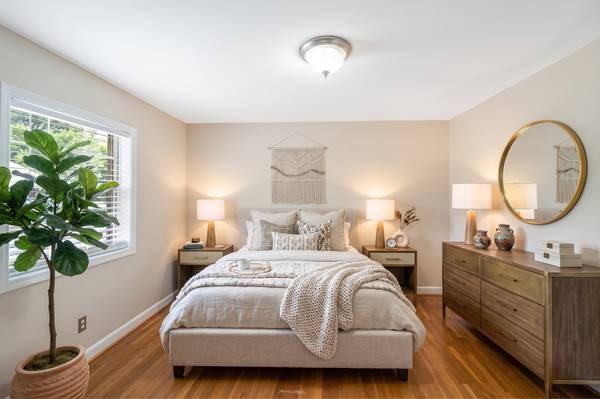 Where Can I Find a 2 Bedroom Apartment Near Elon University? - apts/housing for rent - apartment rent picture
