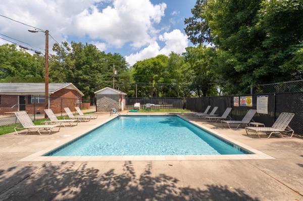 Looking Near Elon University? Don’t Miss This 2 Bedroom Apartment - apts/housing for rent - apartment rent picture