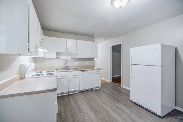 FOREST POINTE APARTMENTS - 🔥 MOVE IN SPECIAL + Reduced Rates - apts/housing for rent - apartment rent picture