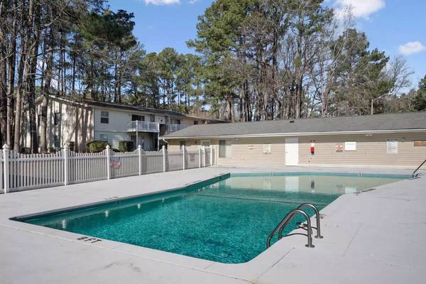 All you need and more: 3 BR, 1.5 BA in a vibrant community. - apts/housing for rent - apartment rent picture