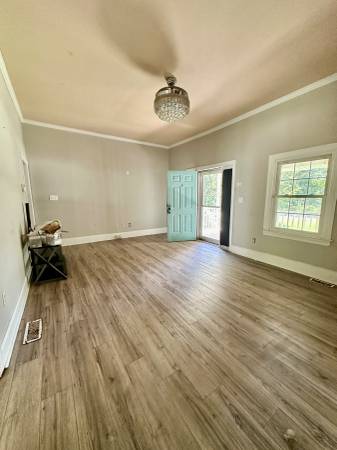 Big garage and shed! Lake wheeler ranch 10' ceiling pond and creek - apts/housing for rent - apartment rent picture