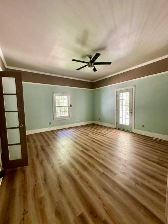 Big garage and shed! Lake wheeler ranch 10' ceiling pond and creek - apts/housing for rent - apartment rent picture
