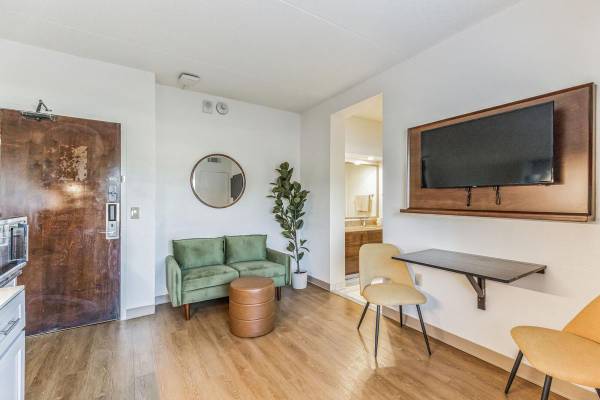 Claim Your FREE Third Month at Vivo Living Raleigh - apts/housing for rent - apartment rent picture