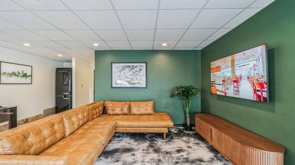 Pet Friendly, On-Site Parking, Wireless Internet, Microwave - apts/housing for rent - apartment rent picture